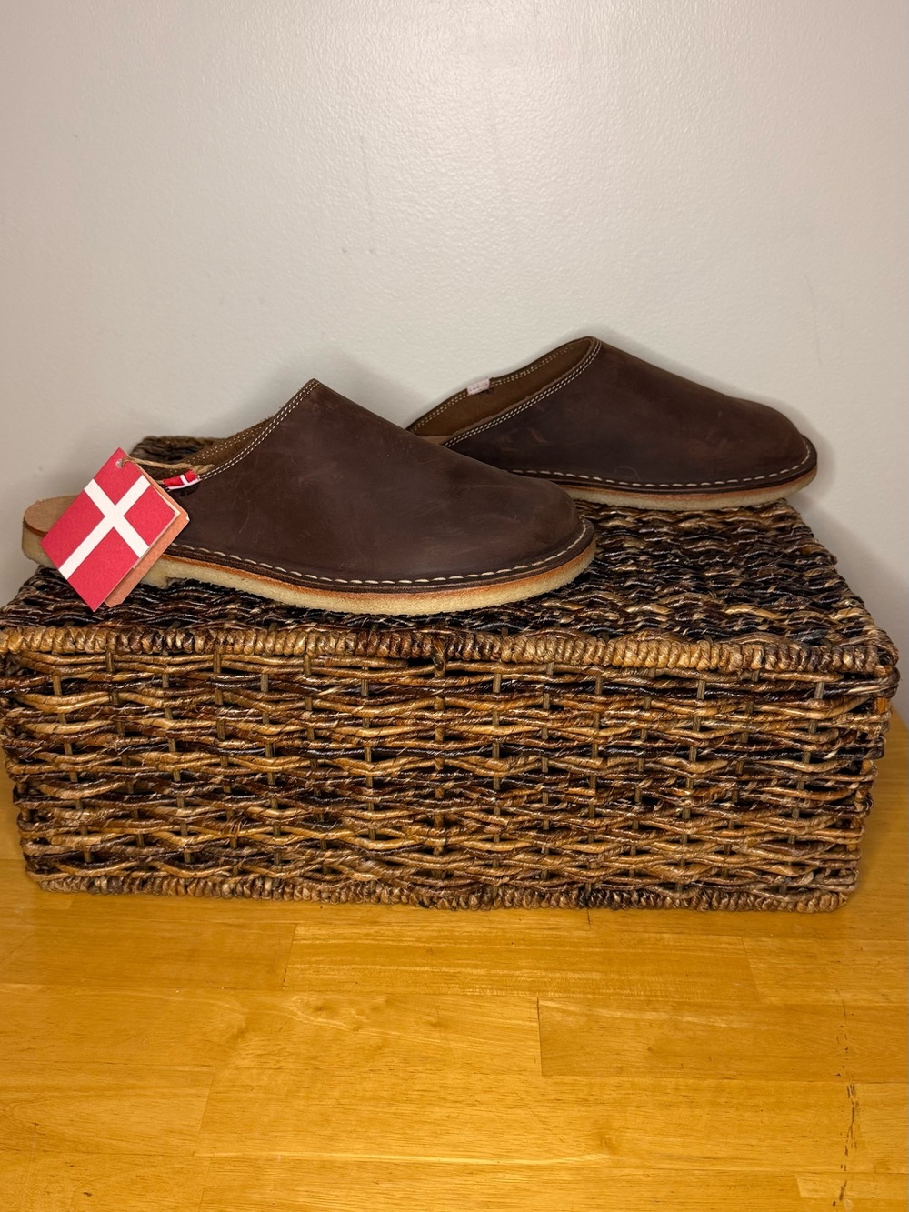 NWT * Duckfeet Cocoa Blavand — Size 44